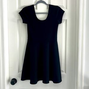 I’m in love with Derek Black Skater Style Dress size M cap sleeves